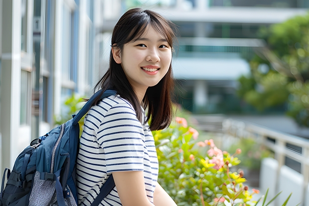 开设现代家政服务与管理专业的综合类大学有哪些